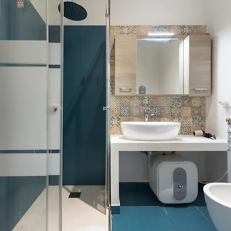 Guesthost - San Mauro