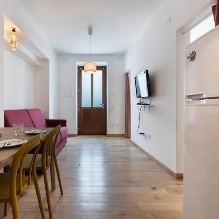 Guesthost - San Mauro