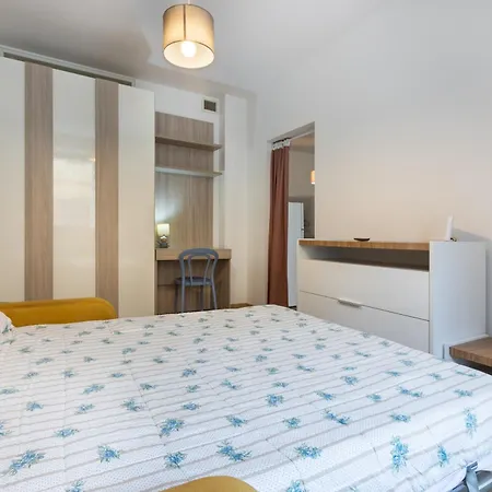 Guesthost - San Mauro